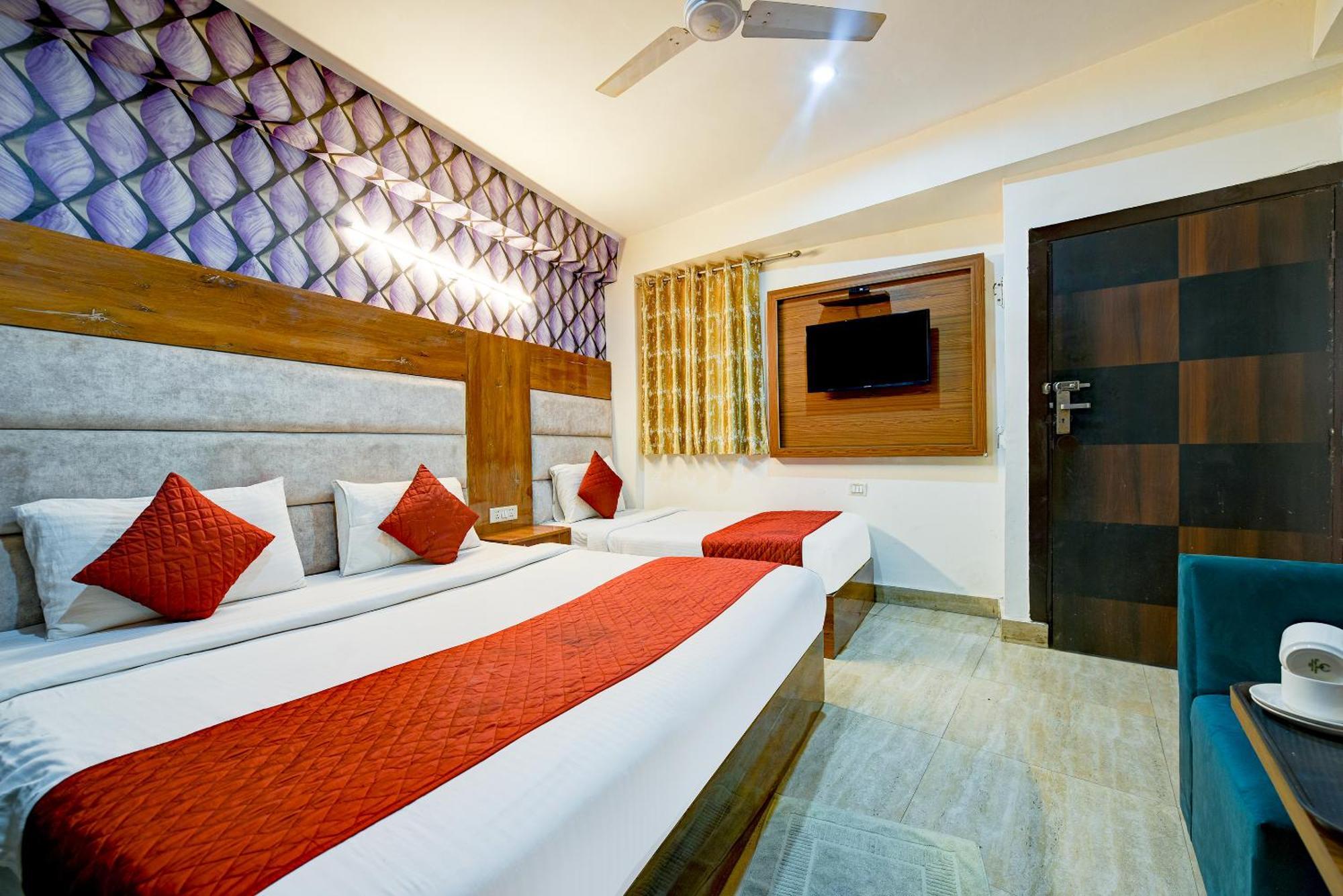 Hotel Square Plaza At Airport Nueva Delhi Exterior foto