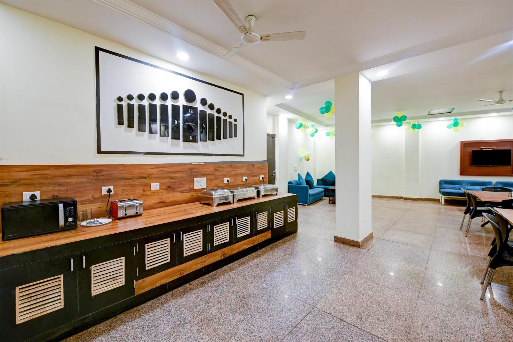 Hotel Square Plaza At Airport Nueva Delhi Exterior foto
